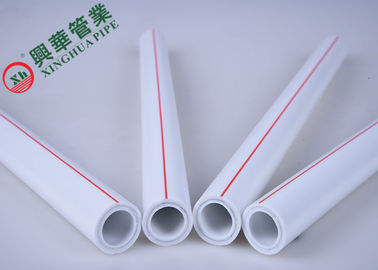 ISO15874 de aluminio multiusos del tubo 20 - 63 de PPR del milímetro estándar de la resistencia química